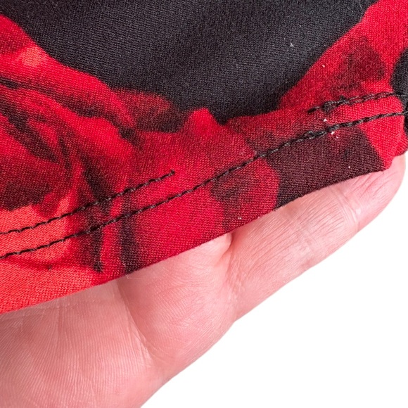 Red Roses Double sleeve top - Picture 6 of 6